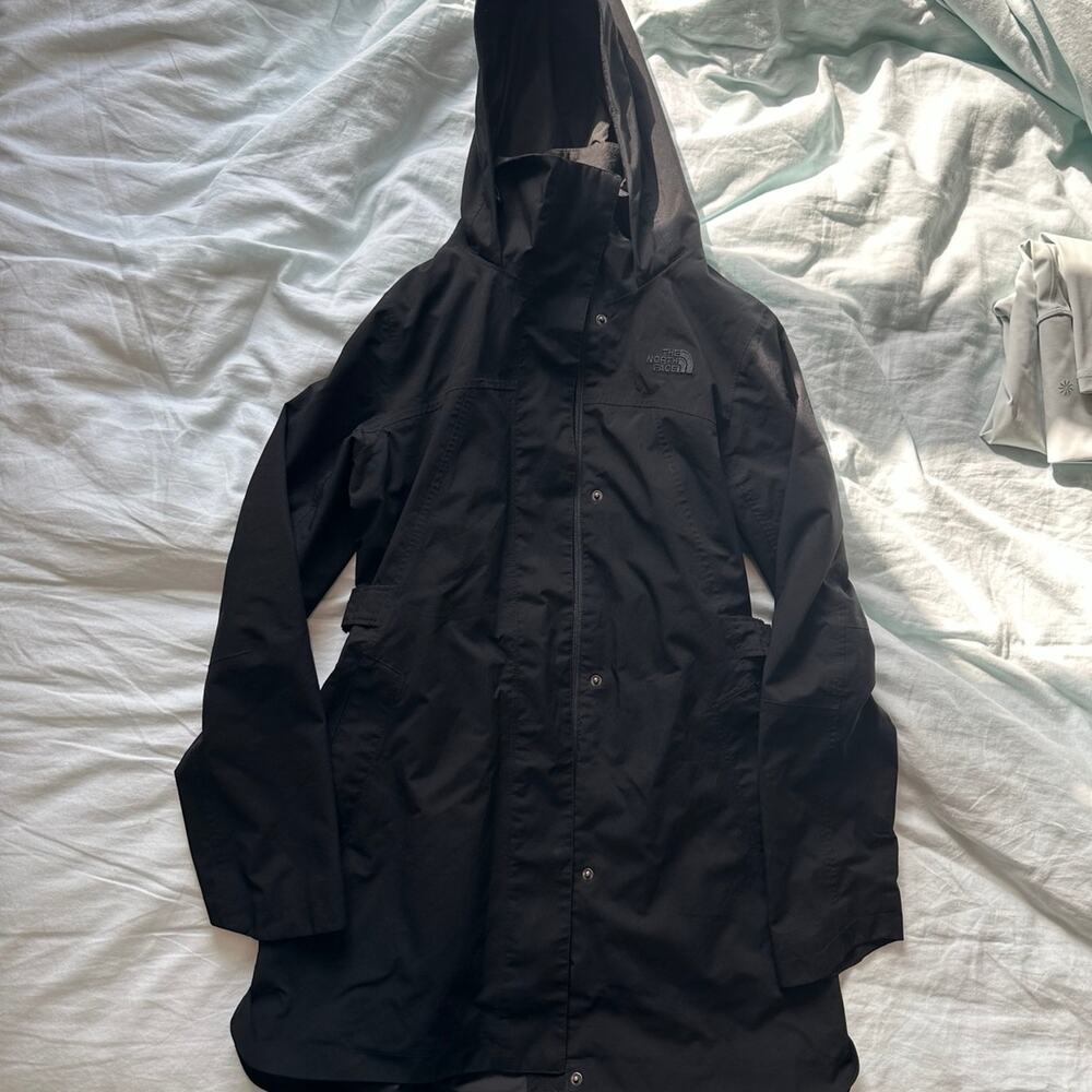 Women’s North Face Rain Jacket